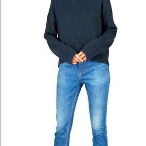 Everlane Soft Cotton Square Crew